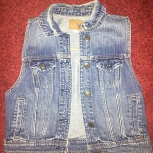 American Eagle Sleeveless Denim Jacket Women’s Med